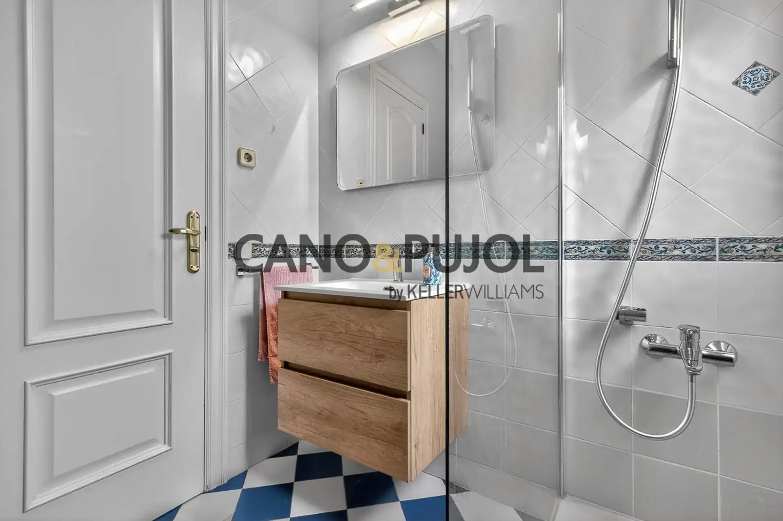 Bany de Casa o xalet en venda en Sant Cugat del Vallès amb Aire condicionat, Calefacció i Terrassa