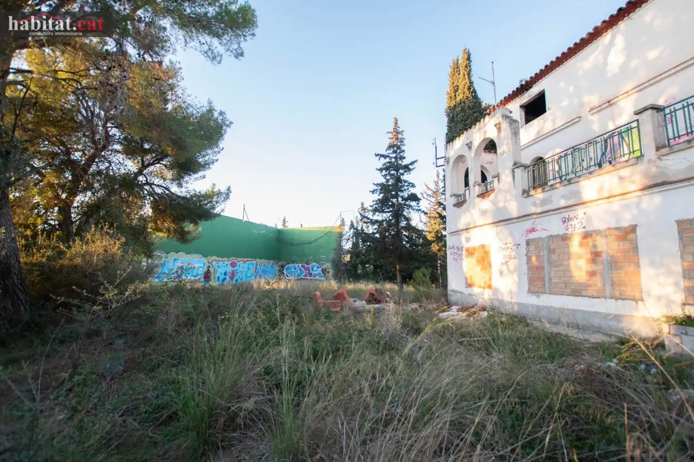 Vista exterior de Finca rústica en venta en Vilanova i la Geltrú con Jardín privado y Terraza