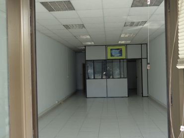 Locale commerciale in affitto a Gobelaurre Kalea