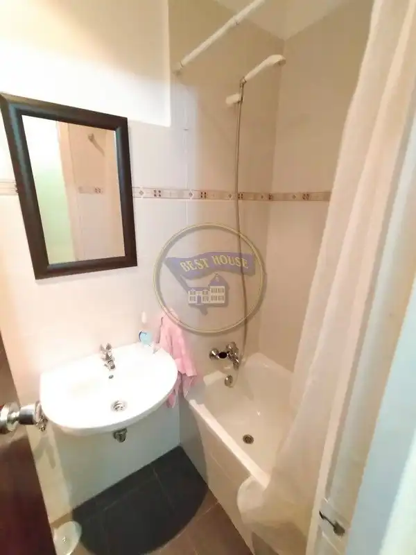 Bathroom of Flat for rent in Vigo   with Heating, Parquet flooring and Terrace