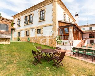 Garden of Country house for sale in Utiel  with Air Conditioner, Heating and Private garden