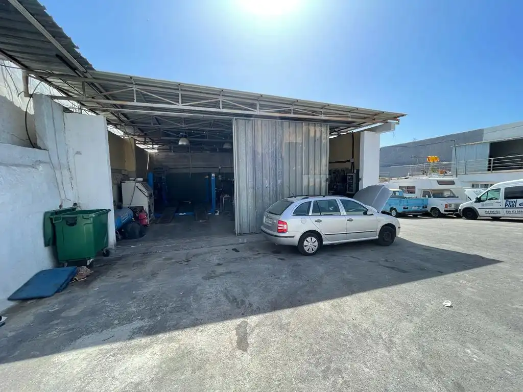 Parking de Local en venta en Granadilla de Abona con Amueblado