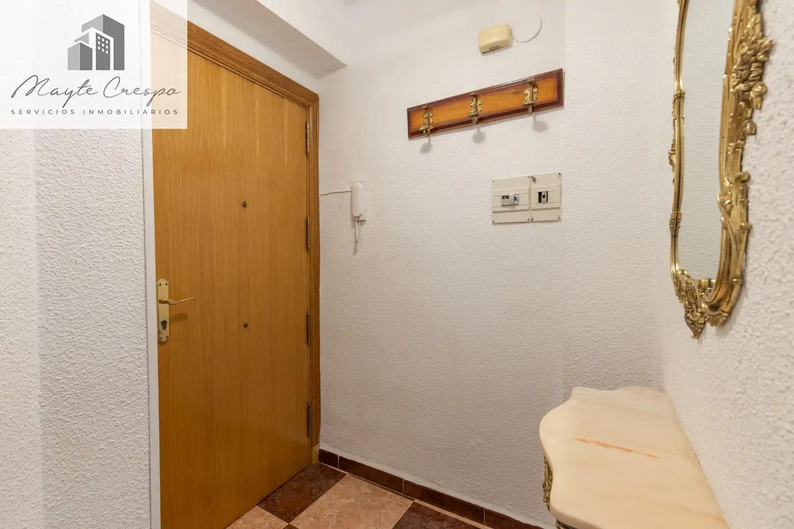 Piso en venta en Granada con Terraza, Amueblado y Balcón