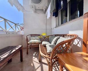 Terrassa de Apartament de lloguer en Torrevieja amb Aire condicionat, Piscina i Balcó