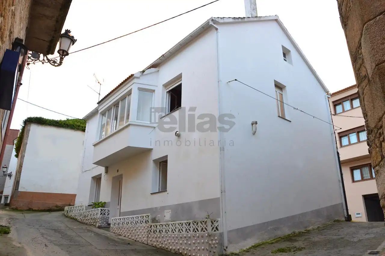 Exterior view of Houses for sale in Laxe