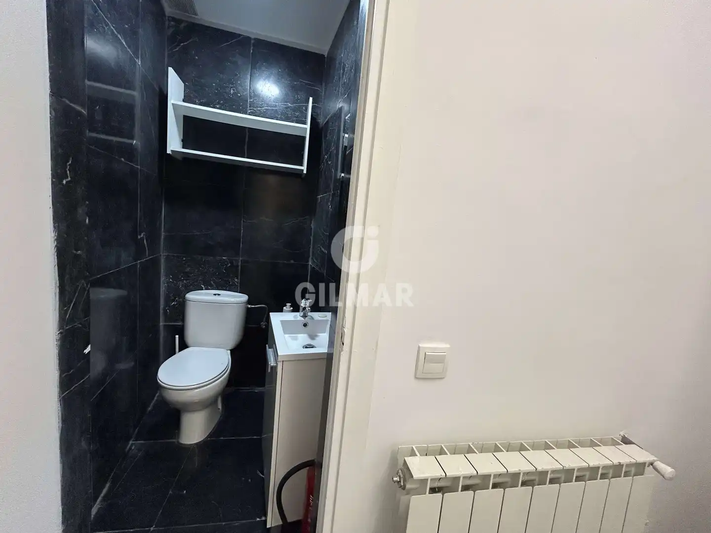 Bathroom of Commercial properties for sale in Madrid  with Heating
