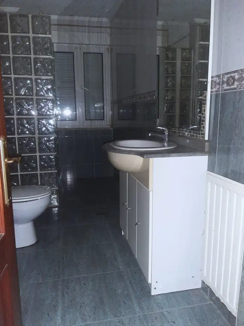 Baño de Piso en venta en Lena con Parquet, Trastero y Lavadora