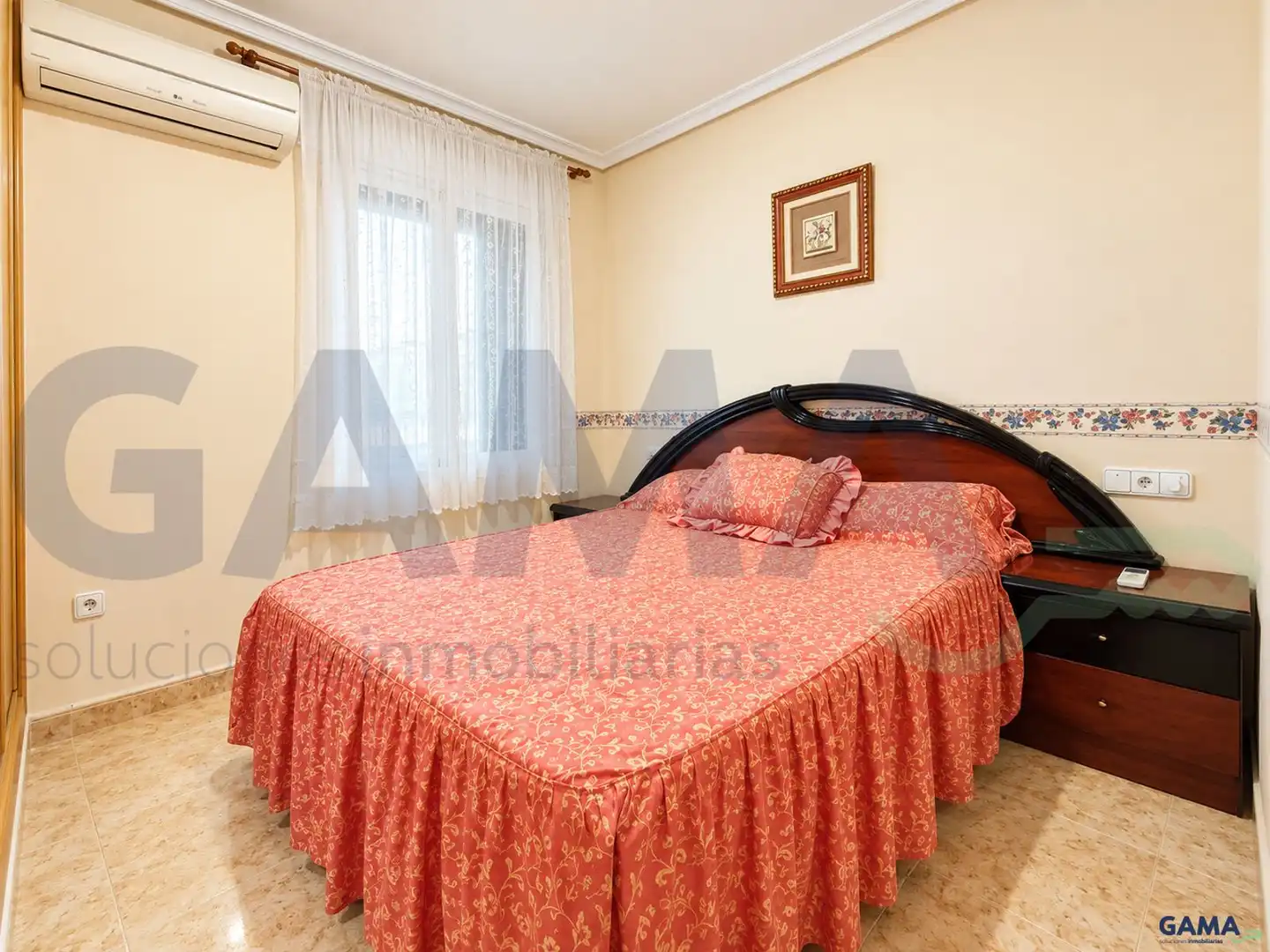 Bedroom of Houses for sale in Alzira  with Air Conditioner and Swimming Pool