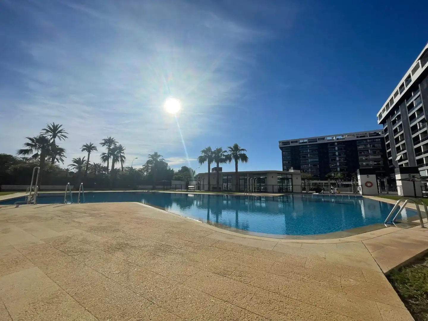 Piscina de Pis en venda en Alicante / Alacant amb Aire condicionat, Calefacció i Terrassa