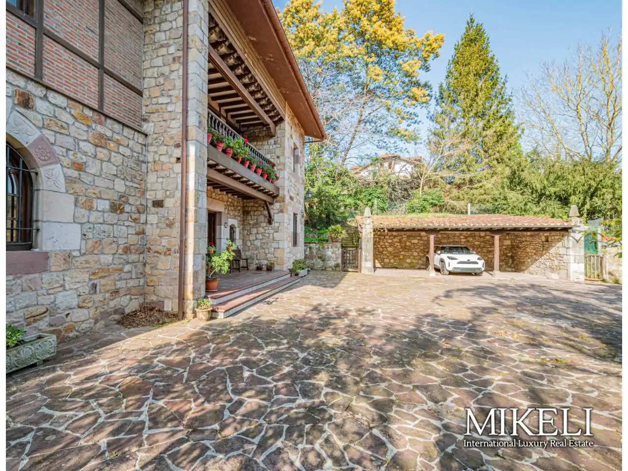 Vista exterior de Casa o xalet en venda en Piélagos amb Calefacció, Jardí privat i Terrassa