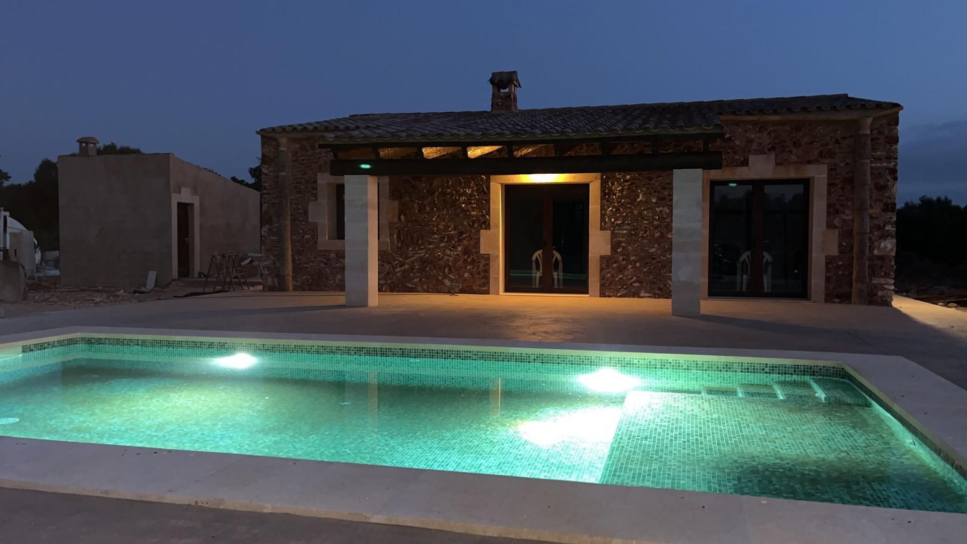 Swimming pool of House or chalet to rent in Felanitx  with Air Conditioner, Heating and Private garden