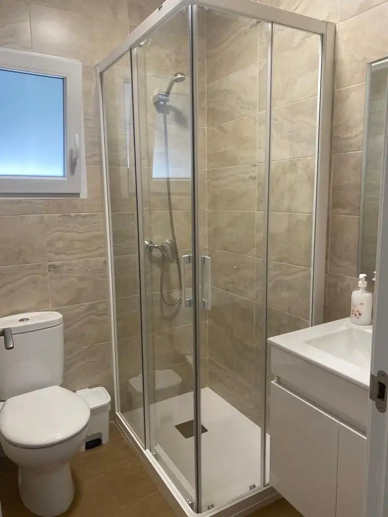 Baño de Piso de alquiler en Melilla con Amueblado