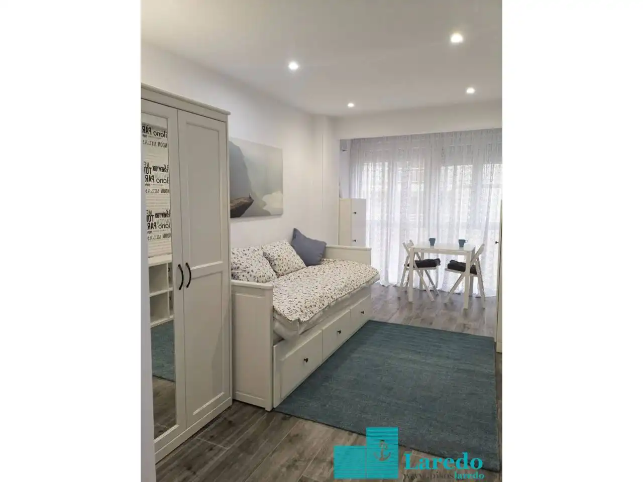 Habitación de Estudio en venta en Laredo con Calefacción y Parquet