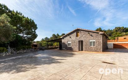 Jardí de Casa o xalet en venda en Terrassa amb Aire condicionat i Terrassa