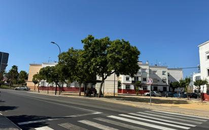 Exterior view of Flat to rent in San Fernando  with Air Conditioner