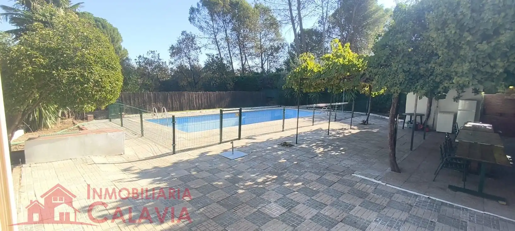 Xalet amb piscina en venda a Baeza