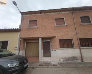 Exterior view of Single-family semi-detached for sale in Rueda  with Heating, Terrace and Storage room