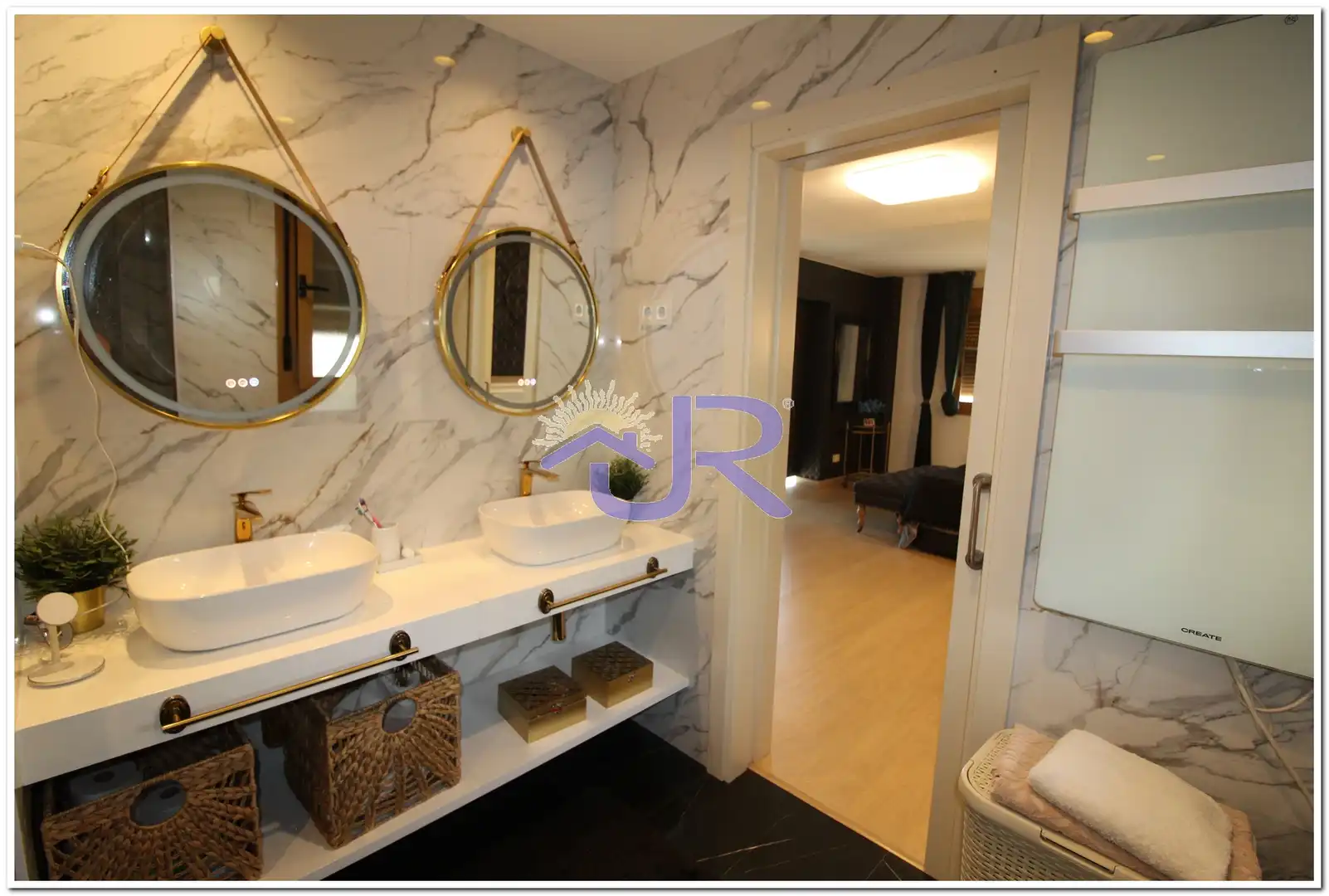 Bathroom of Houses for sale in Paracuellos de Jarama  with Air Conditioner, Private garden and Swimming Pool