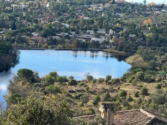 Vista exterior de Casa o chalet en venta en Torrelodones con Jardín privado, Terraza y Piscina