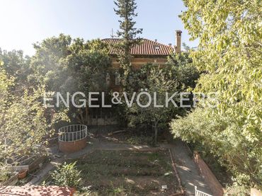Casa amb balcó en venda a Sarrià - Sant Gervasi