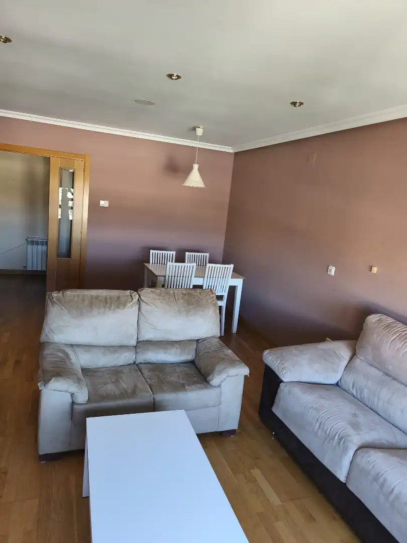 Sala de estar de Piso de alquiler en Cuenca con Aire acondicionado, Calefacción y Parquet