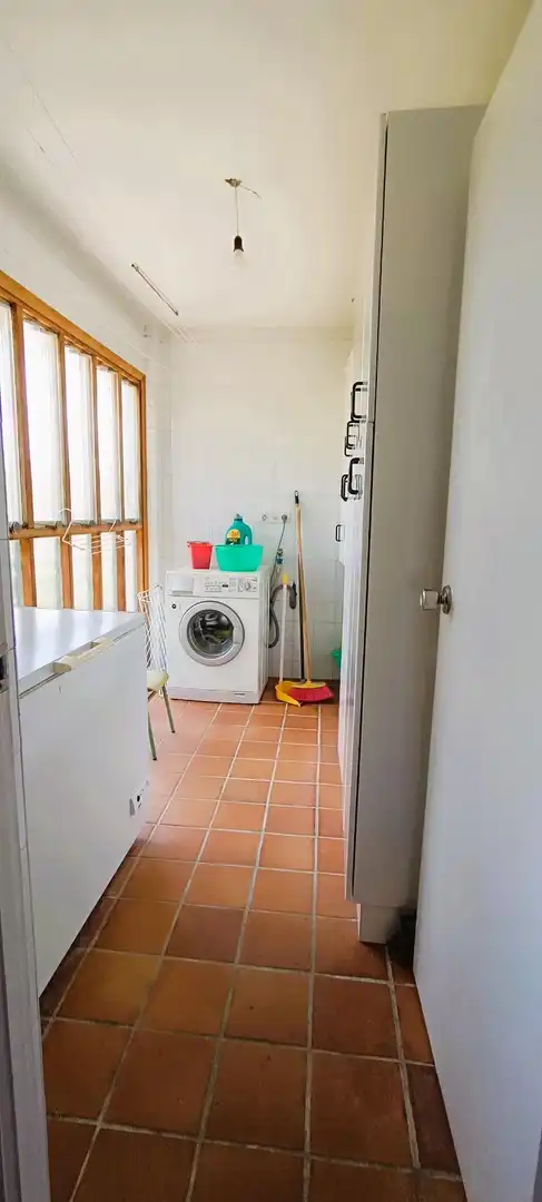 Cuina de Casa o xalet en venda en Oleiros amb Calefacció, Terrassa i Balcó