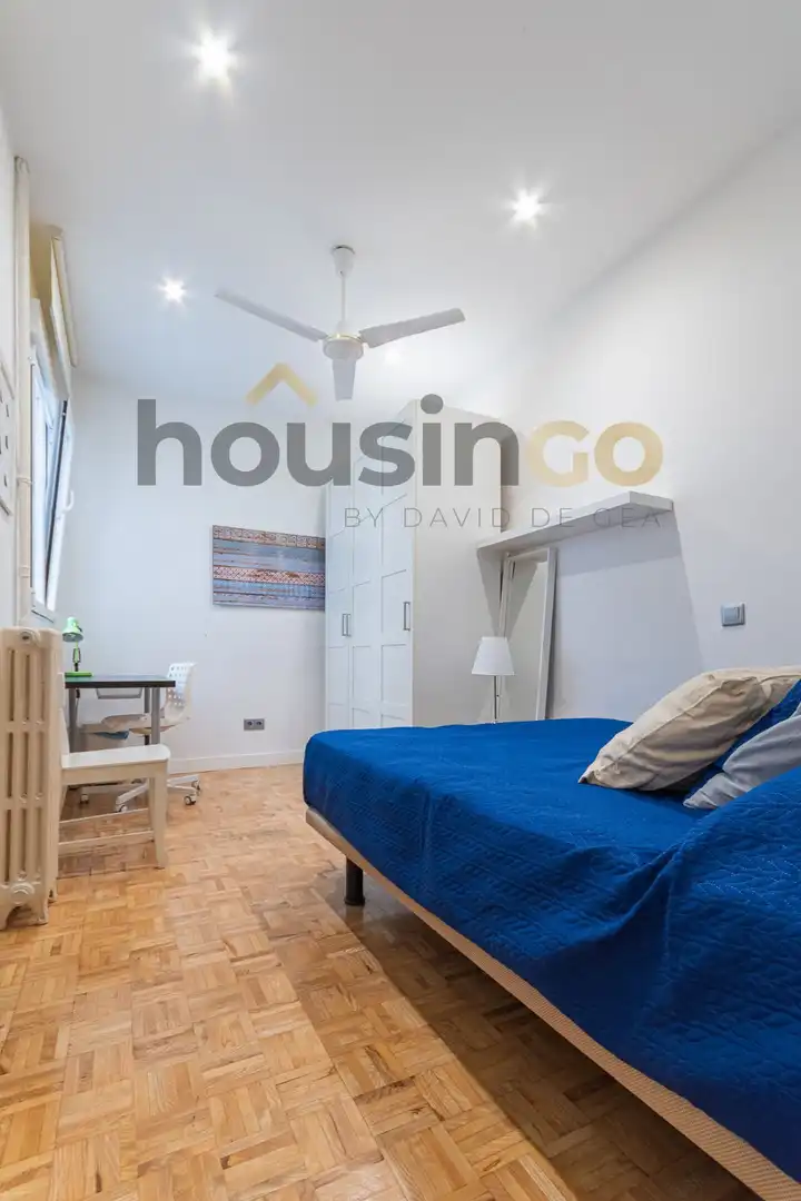 Bedroom of Flat for rent in Chamberí