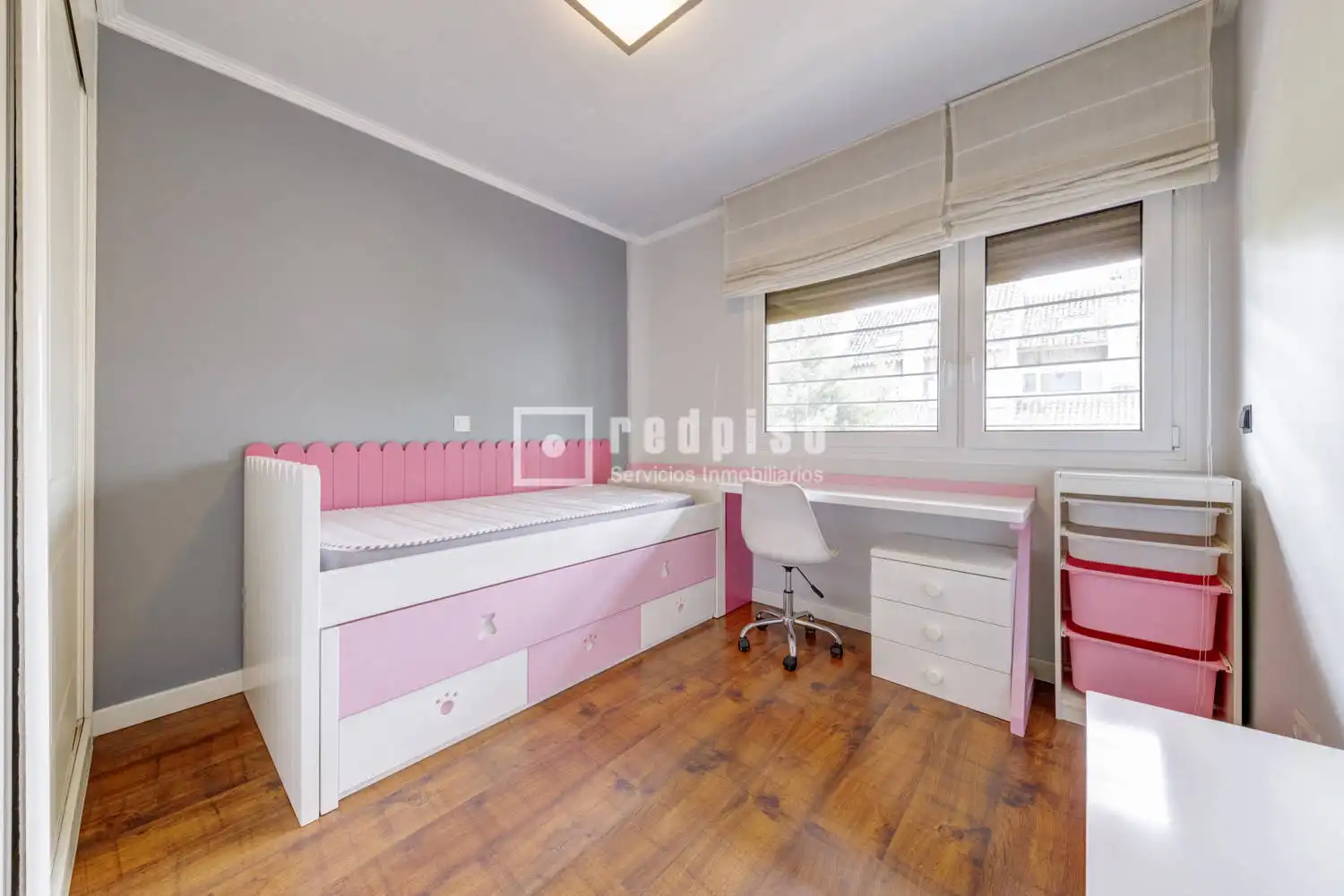 Bedroom of Houses for sale in Pozuelo de Alarcón  with Air Conditioner, Heating and Private garden