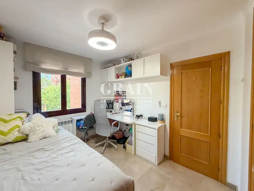 Habitación de Casa o chalet en venta en Albacete con Aire acondicionado, Calefacción y Jardín privado