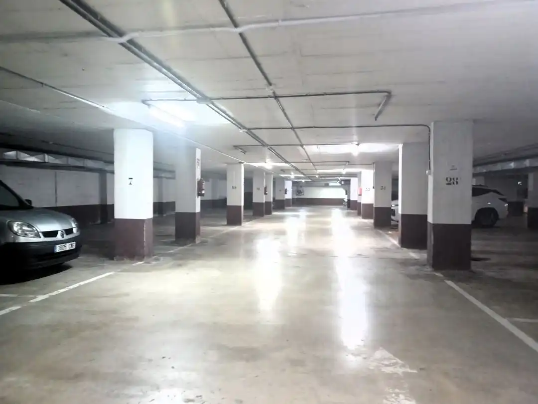 Parking for sale in Louis-L Bonaparte Plaza, imagen 4