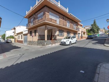 Casa en venta en La Zubia Ciudad