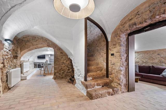 Casa-chalet en Venta en  10 Carrer Salvetat en Terrades