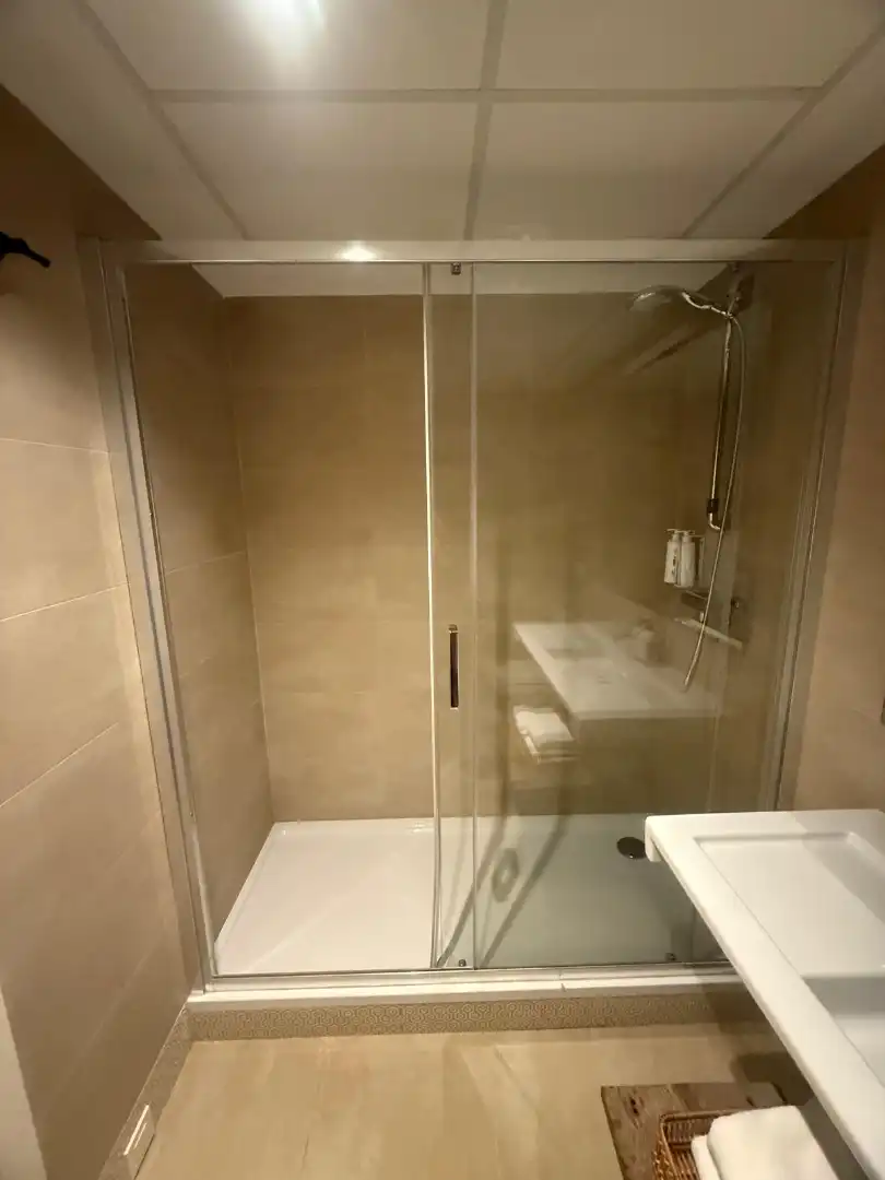 Baño de Piso en venta en Moraira con Aire acondicionado, Calefacción y Jardín privado