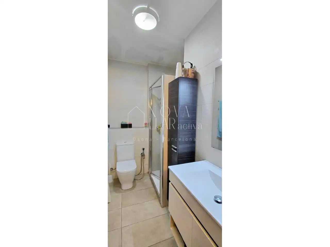 Badezimmer von Wohnung zum Verkauf in Balenyà mit Heizung und Balkon