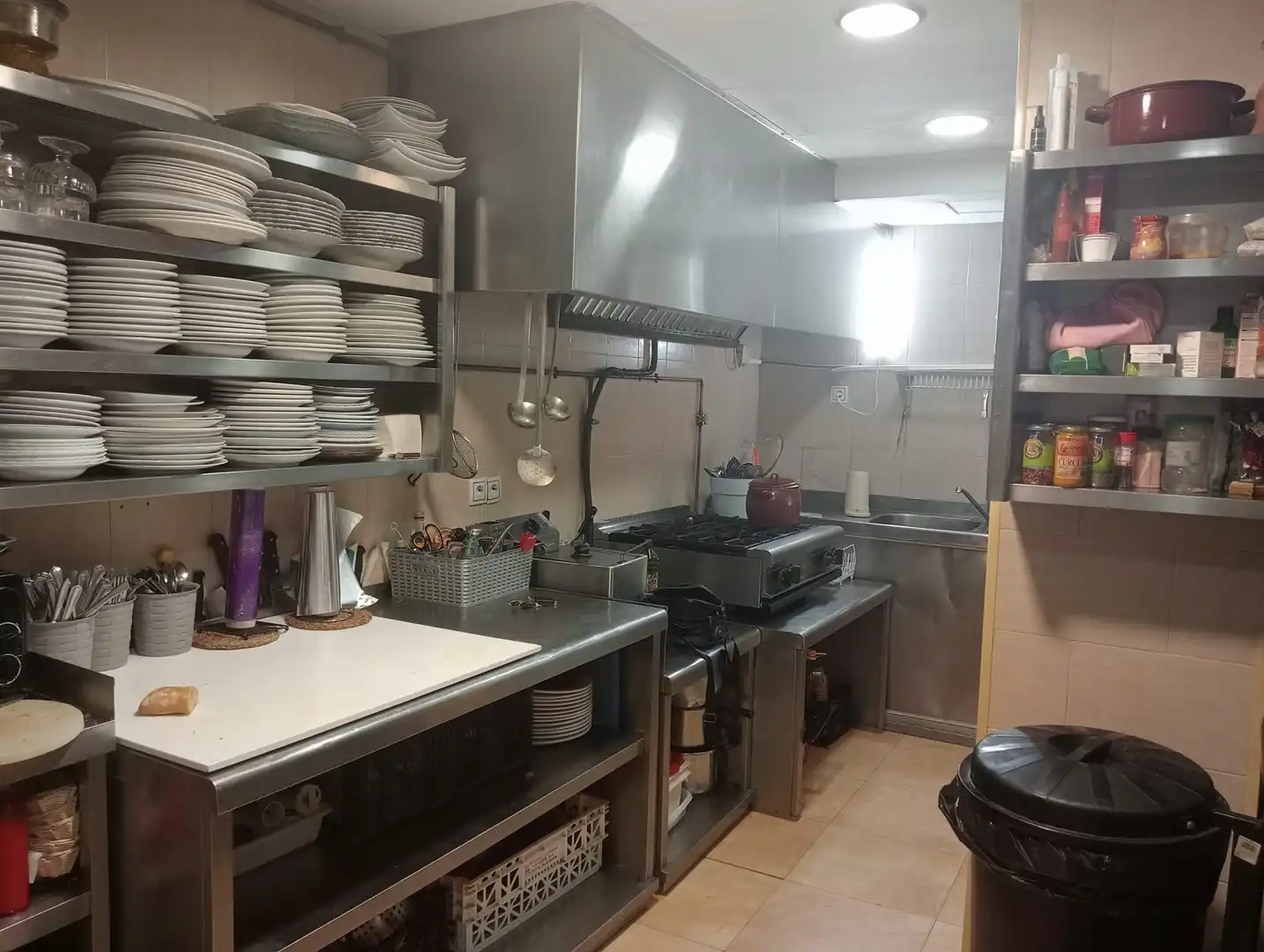 Cocina de Local en traspaso en Vila-real con Terraza y Amueblado