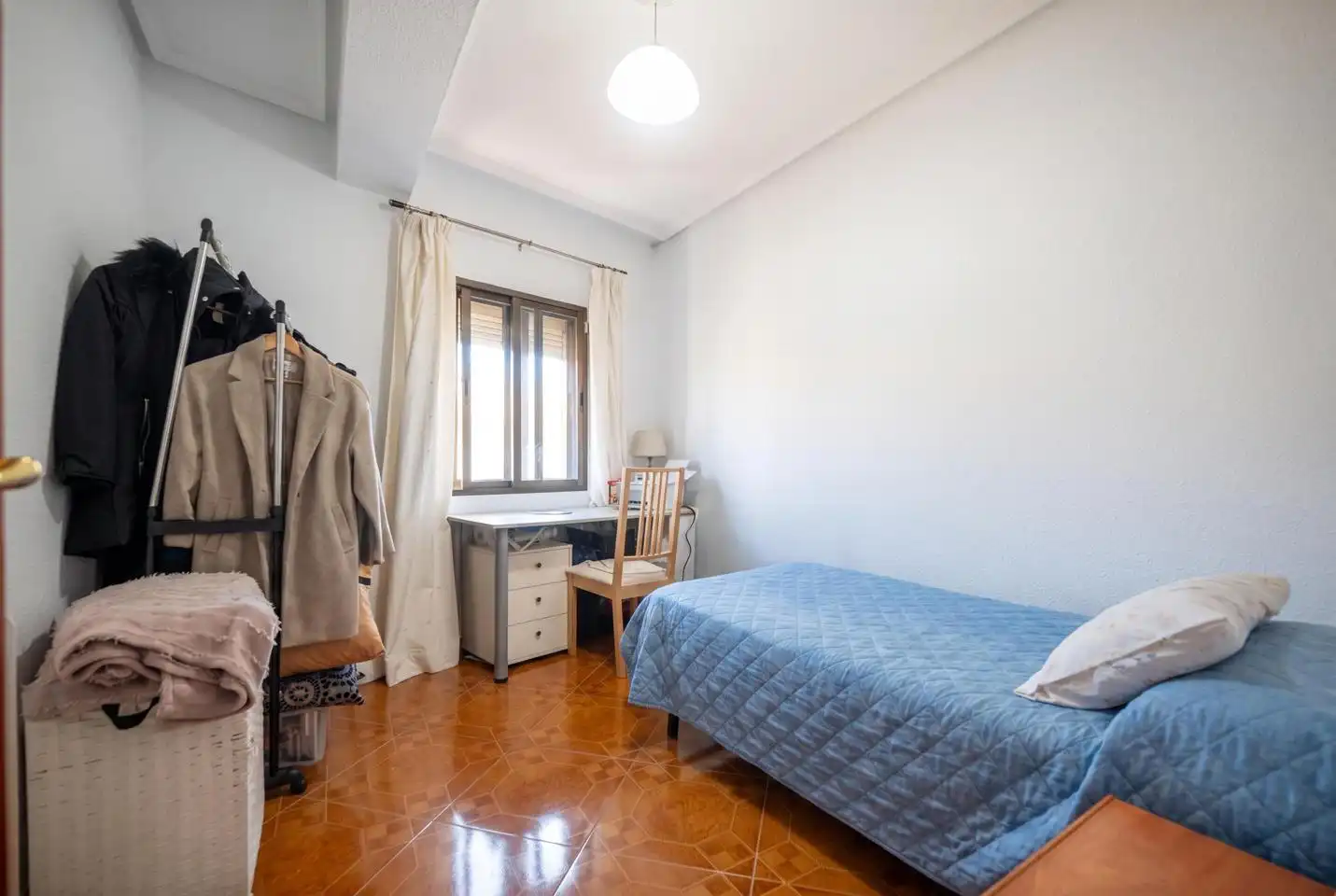 Habitación de Piso en venta en Ávila con Calefacción