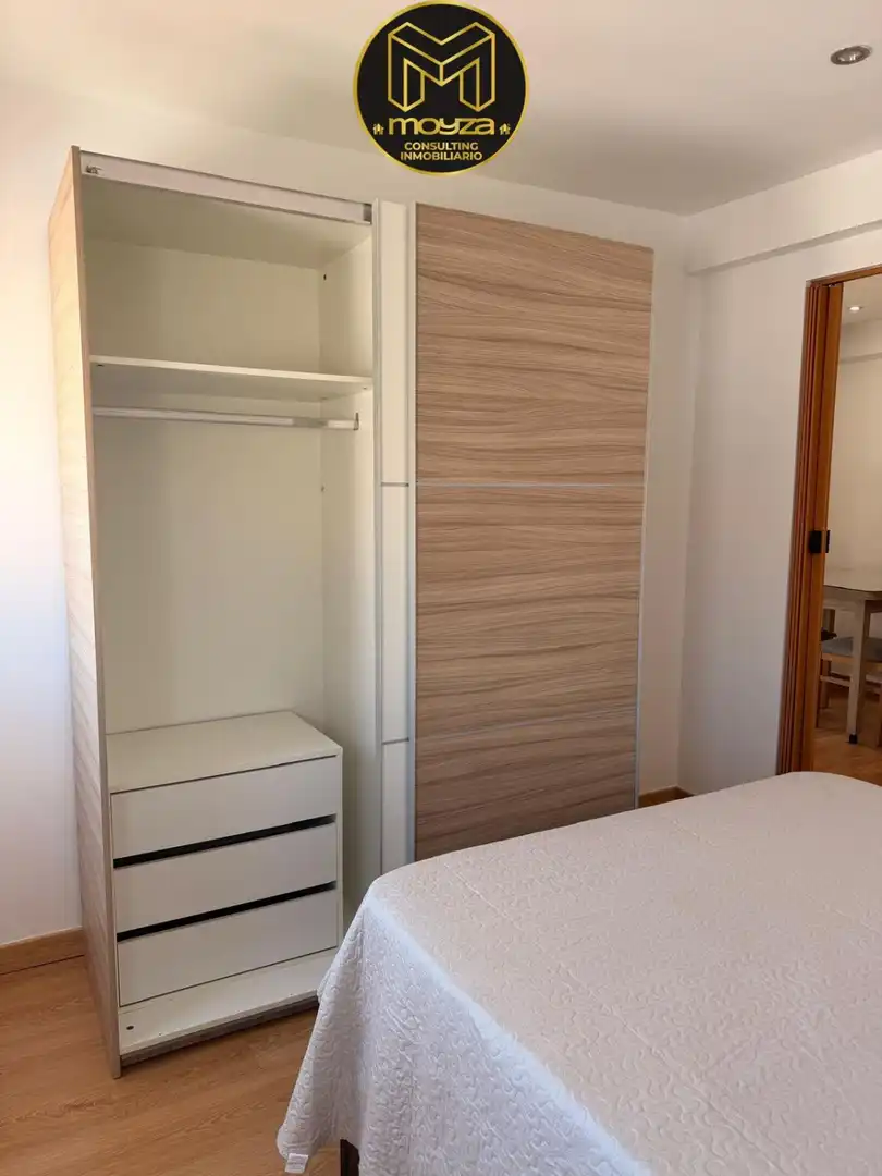 Bedroom of Flat for rent in Jaén  with Air Conditioner and Heating