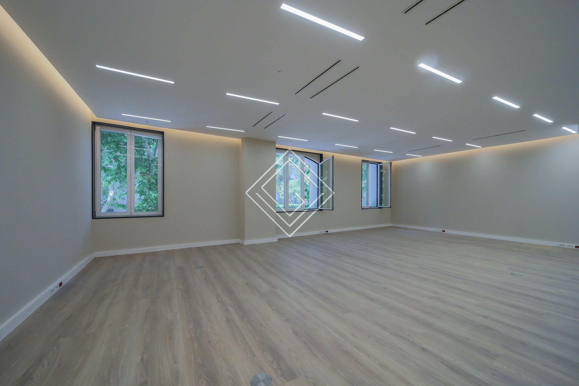 Office to rent in  Madrid Capital  with Air Conditioner and Heating