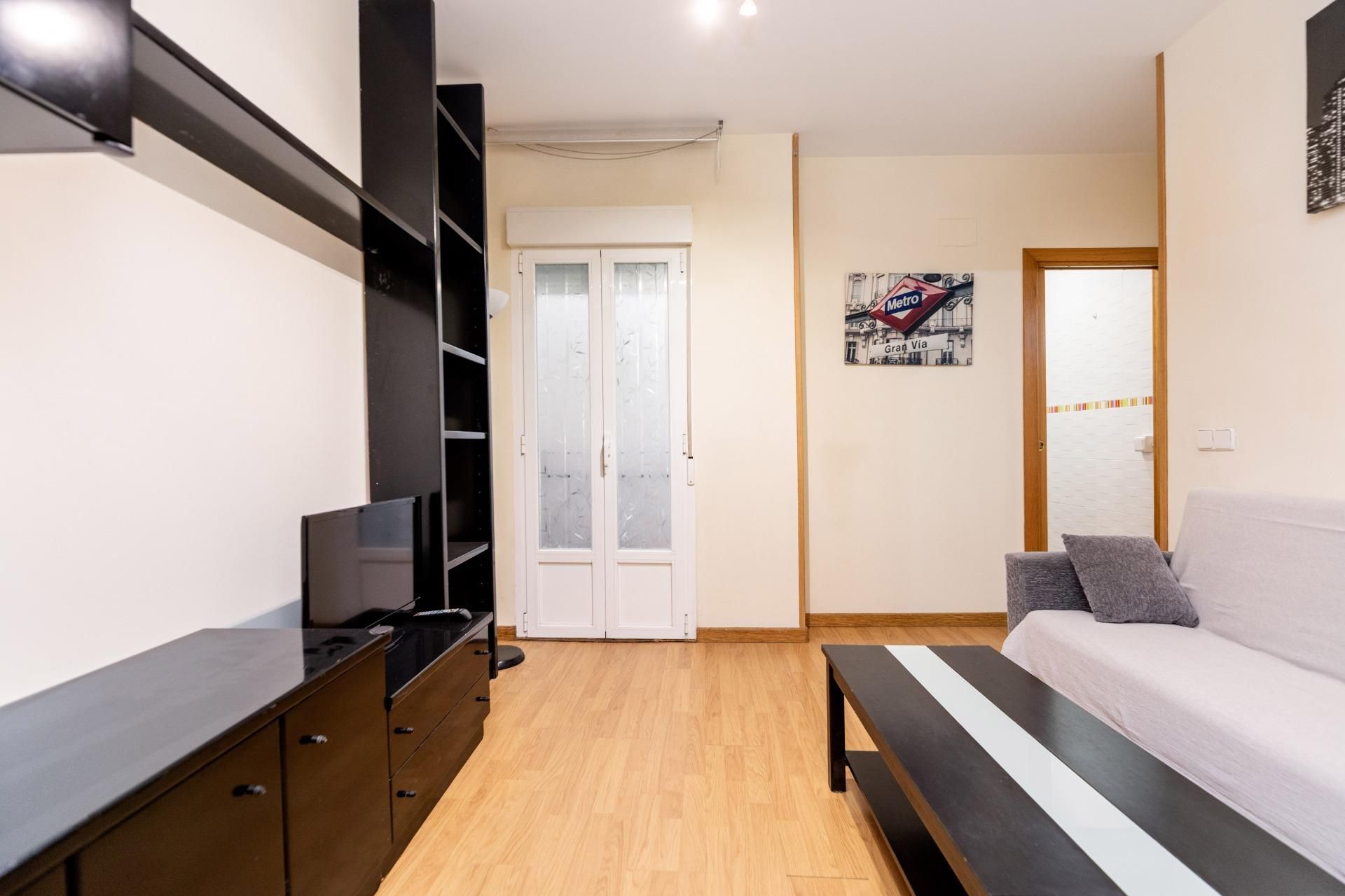 Living room of Flat for sale in  Madrid Capital  with Heating and Parquet flooring
