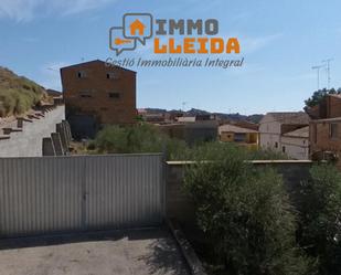 Vista exterior de Casa o xalet en venda en Castelló de Farfanya amb Terrassa