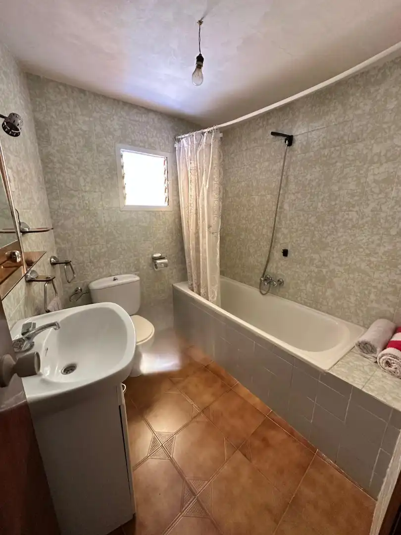 Bany de Casa o xalet en venda en Valverde de Júcar amb Moblat
