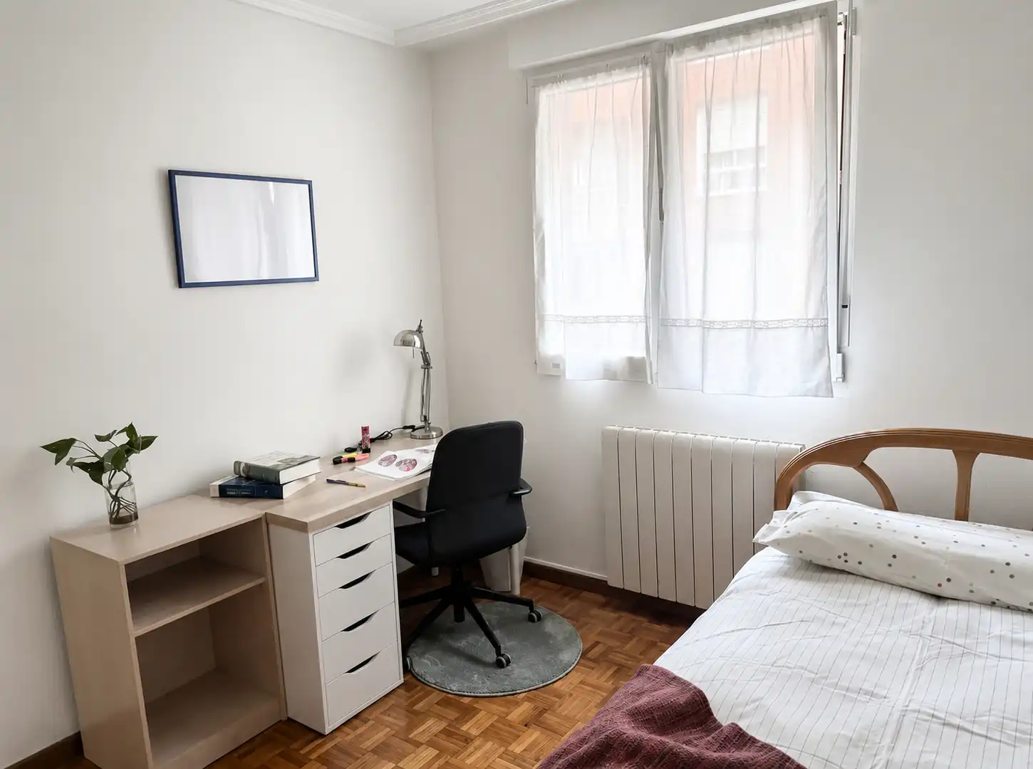 Habitación de Piso de alquiler en Santander con Calefacción, Terraza y Amueblado