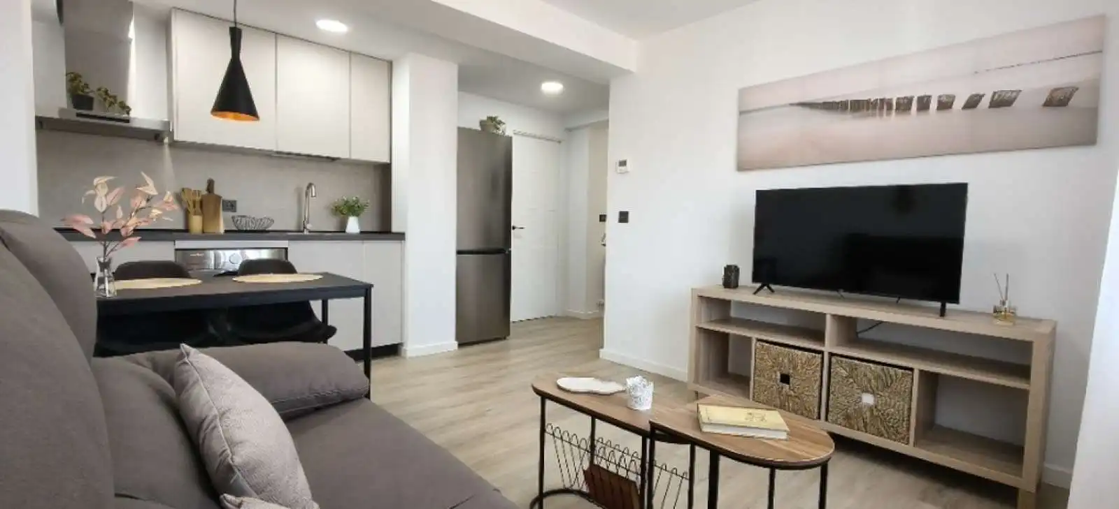 Sala de estar de Apartamento para compartir en Zaragoza con Aire acondicionado, Terraza y Amueblado