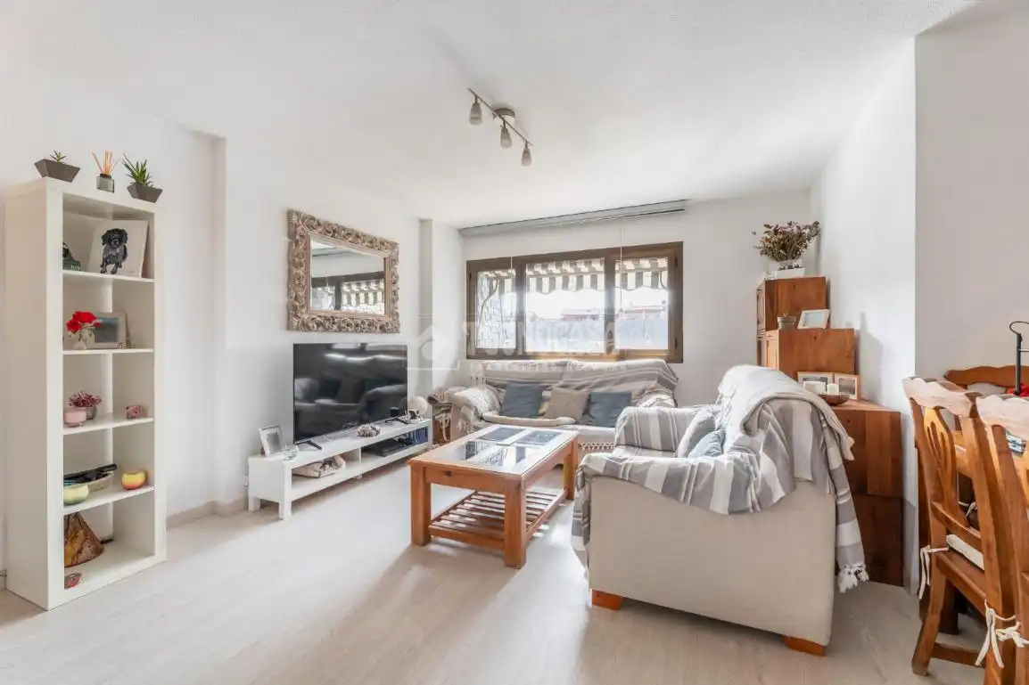 Sala de estar de Piso en venta en Las Rozas de Madrid con Calefacción, Terraza y Trastero