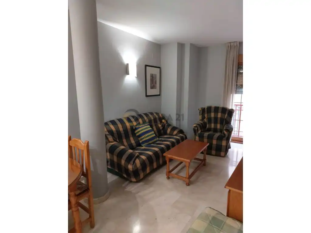 Wohnzimmer von Wohnung zur Miete in Jaén mit Möbliert