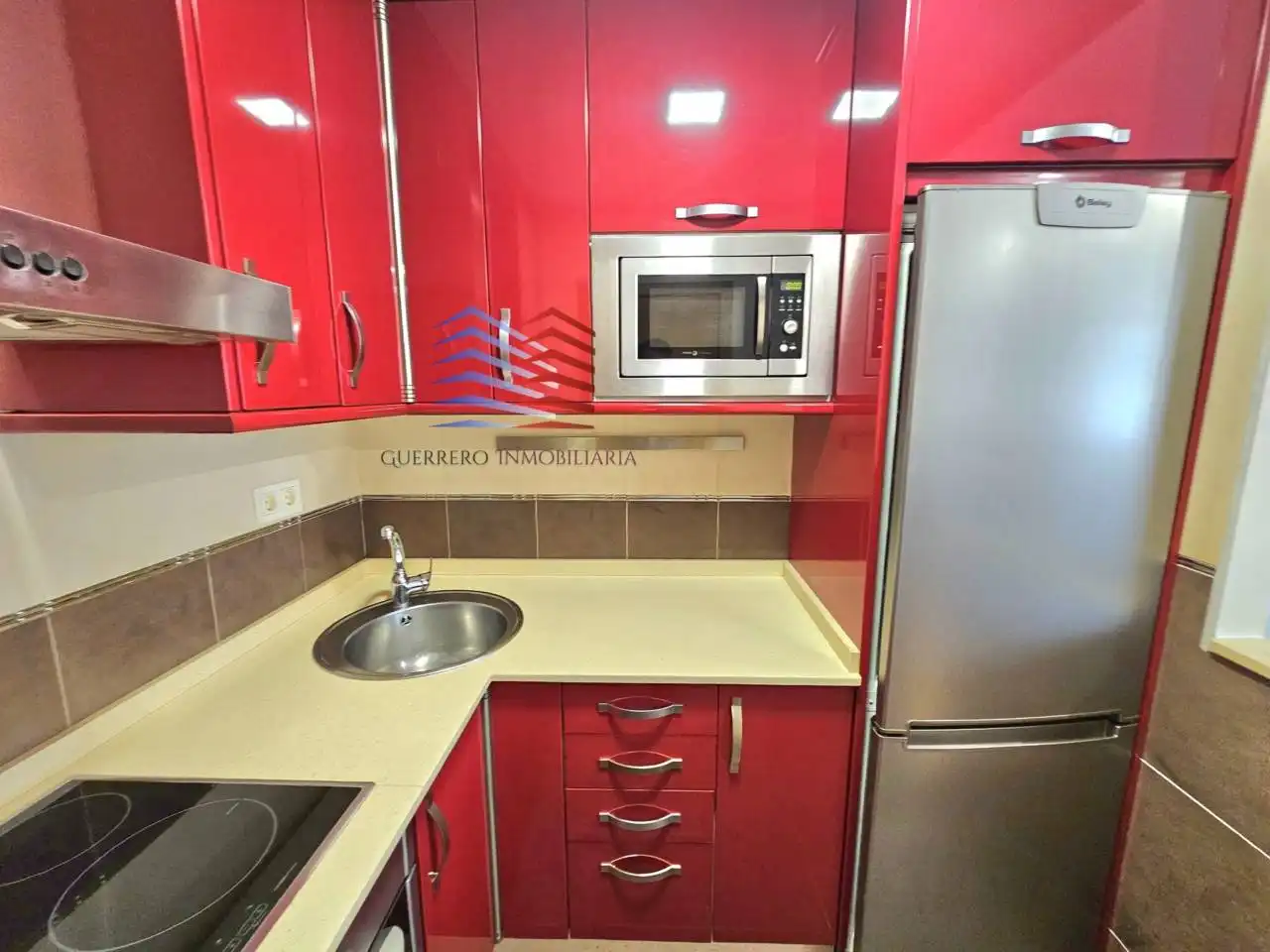 Cocina de Estudio de alquiler en Ourense Capital  con Calefacción, Parquet y Trastero