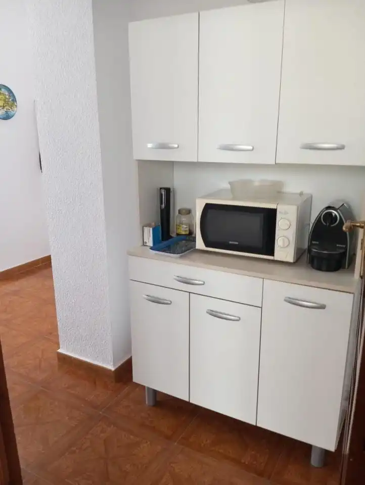 Cuina de Local en venda en Garrafe de Torío amb Terrassa