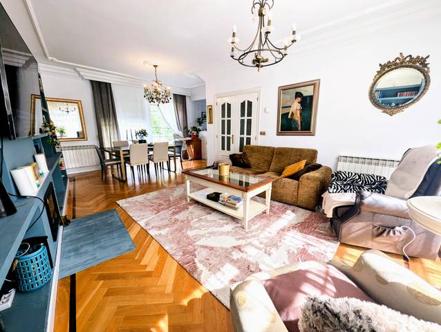Casa-chalet en Venta en Avenida Aguilera en Villamuriel de Cerrato