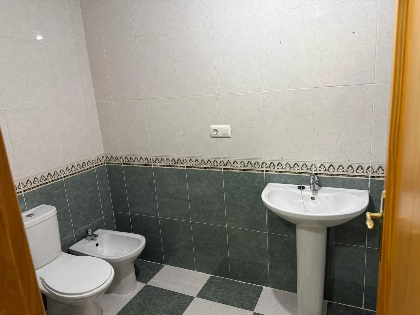 Baño de Piso en venta en Malagón con Calefacción, Terraza y Amueblado