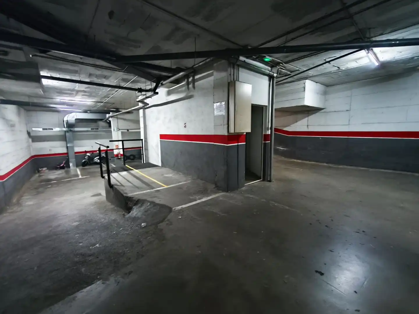 Einzelparkplatz zum Verkauf in Carrer de Cervantes 215